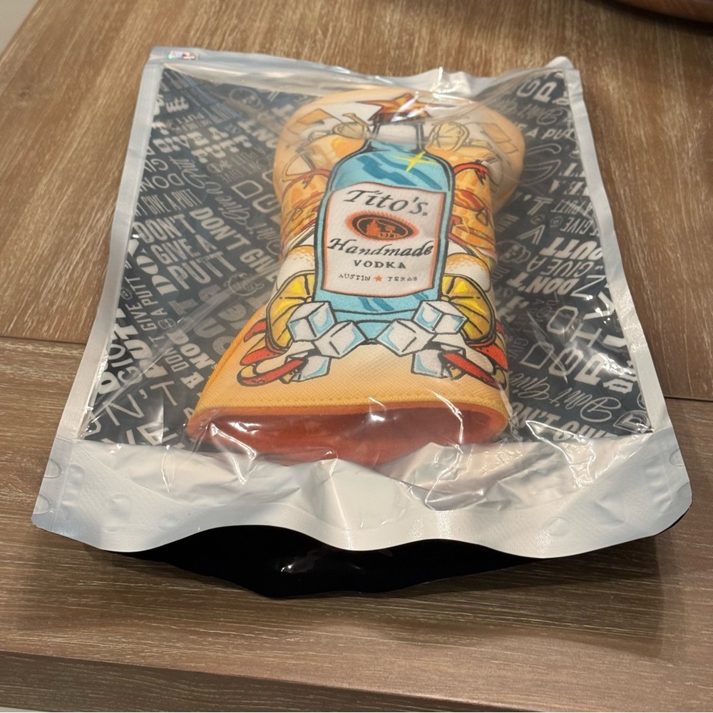 SWAG Golf Tito’s Handmade Vodka Golf Driver Headcover LimitedEdition SEALED NWT - Picture 5 of 8